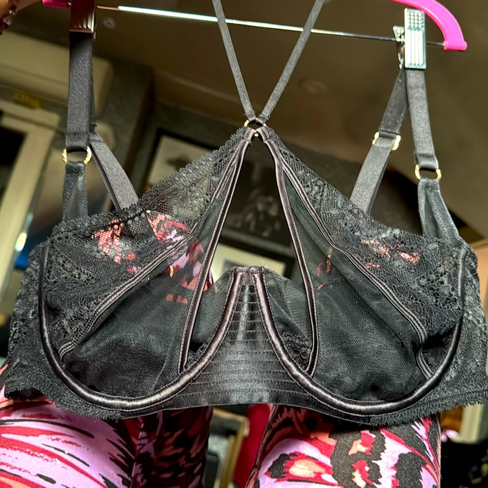 NWOT Honey Birdette Black Lace Criss Cross Underwire Jacqui Bra US Size 32G